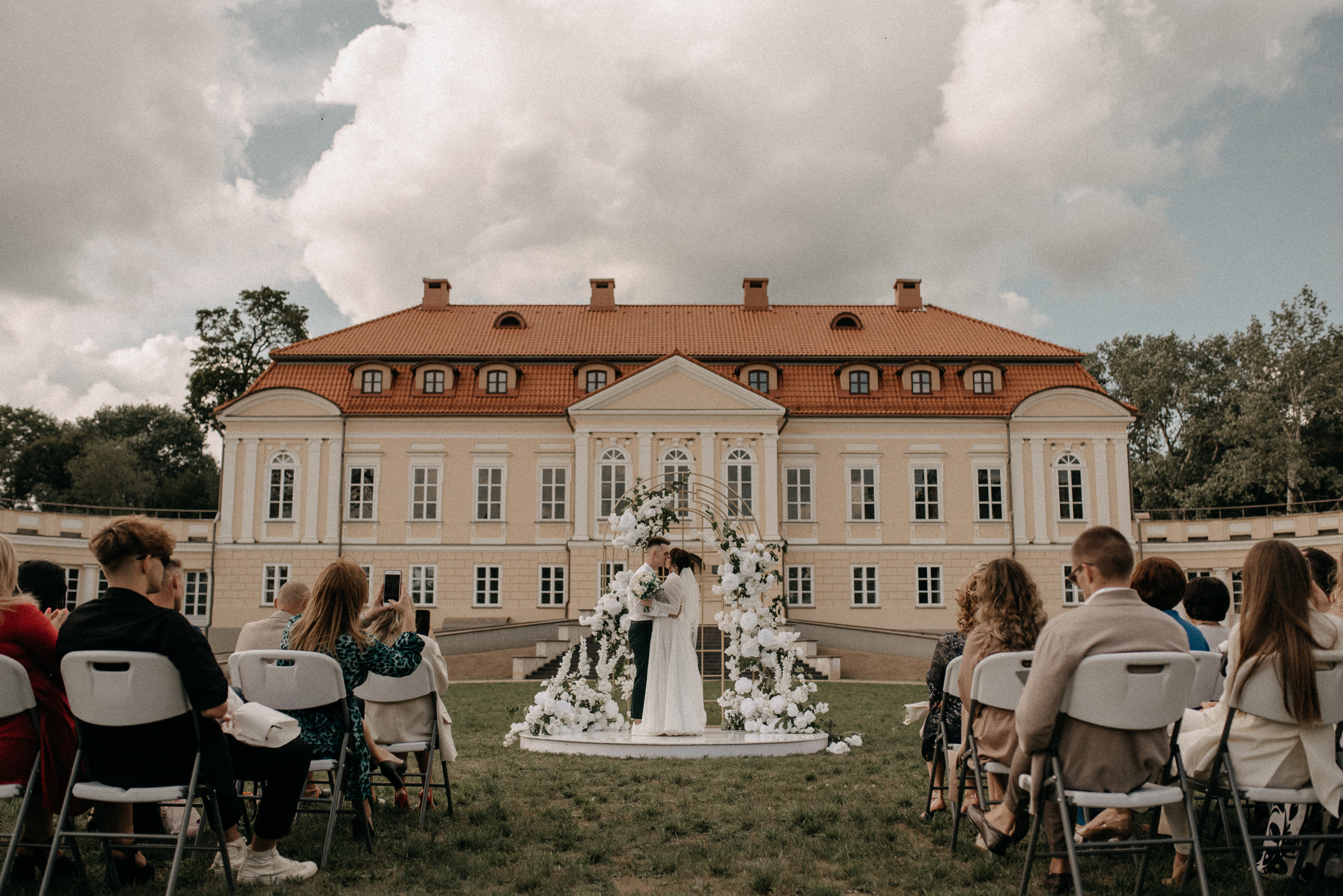 Attention to newlyweds!